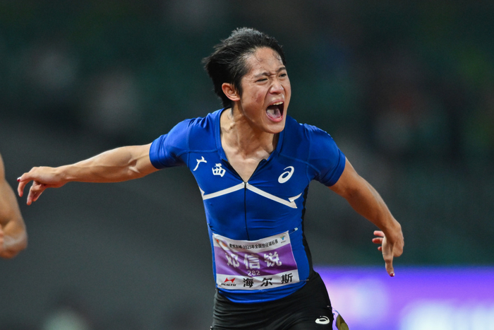 邓信锐经历了2024赛季的蛰伏，在2025赛季跑出国内最好成绩。