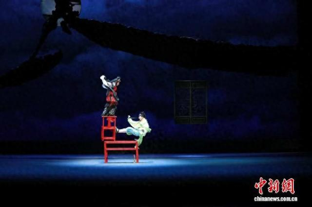 《活捉三郎》剧照。 浙江台州乱弹剧团供图