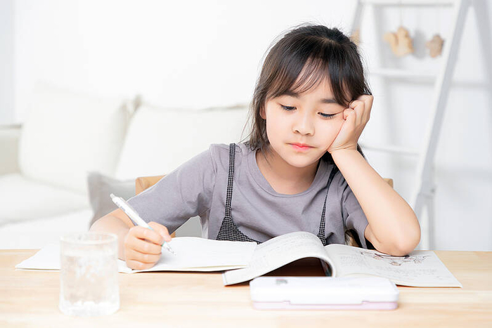 闪电心灵愈站丨如何培养孩子的时间观念？试试这3个技巧