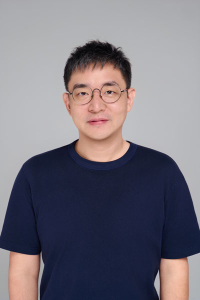 《窗外是蓝星》导演朱翌冉