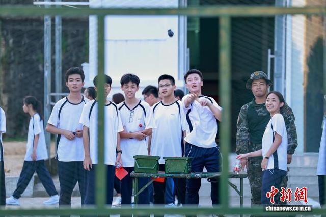 粤港澳500余名青少年走进军营。武警广东总队 供图