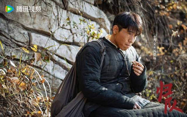 李乃文饰演汤德远。图片来源：电视剧《归队》微博