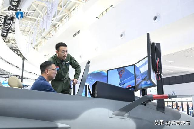 △招飞选拔体验（上） 余红春 摄