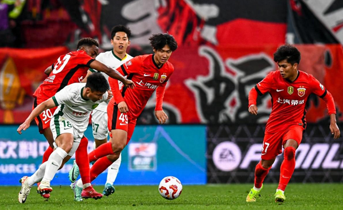 0-3！0-2！国安创造8年不胜纪录，若输海港=3连败，还会退出争冠