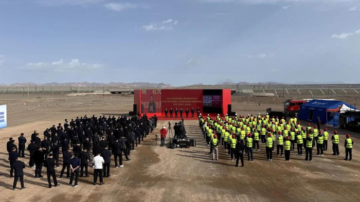 独库高速公路正式启动建设 南北疆全天候通行时代将启