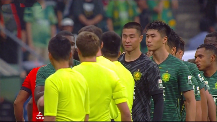 国安换帅非首选，王刚还有心情笑，该早上张稀哲，足协杯难过河南