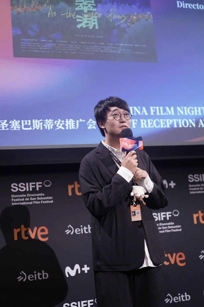 《翠湖》导演卞灼