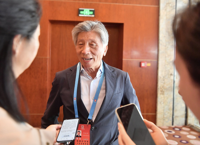 中国美术家协会主席范迪安接受媒体记者采访。新京报记者 李木易 摄