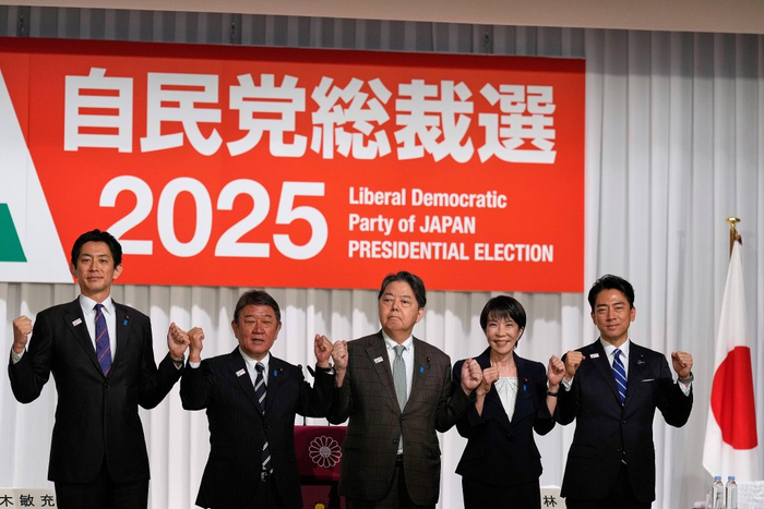 当地时间2025年9月23日，日本东京，日本自民党总裁选举候选人举行记者会。视觉中国 图