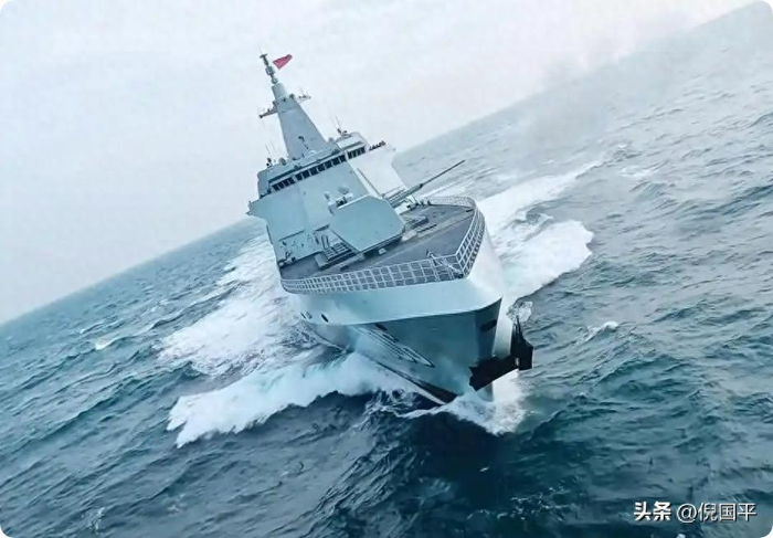 上尉女军官说：射程之内，没有远洋！055型万吨大驱战力强悍|055型|导弹驱逐舰|中国海军_新浪新闻