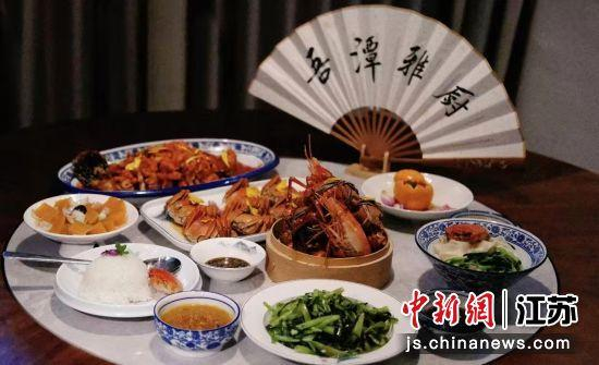 巴城蟹宴。金花 摄