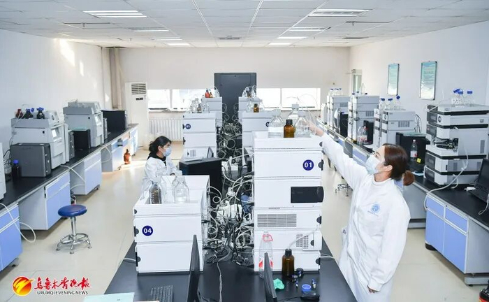 新疆生物医药创新创业园内的新疆民族药关键技术与工艺工程研究中心核心实验室。