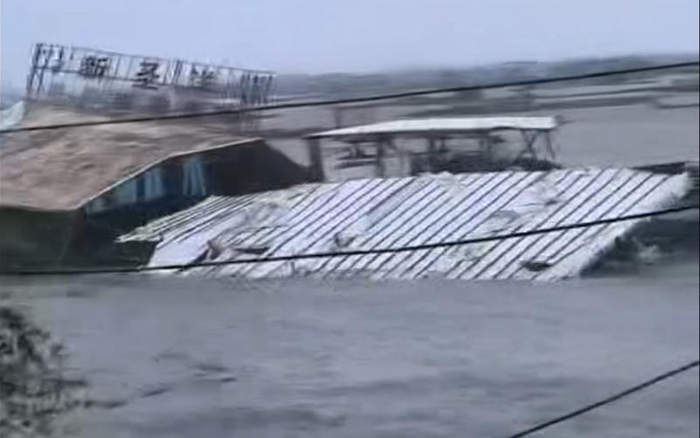 台风“桦加沙”过境海陵岛。受访者供图