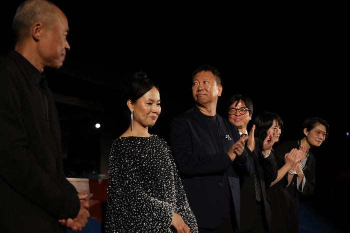 现场映后