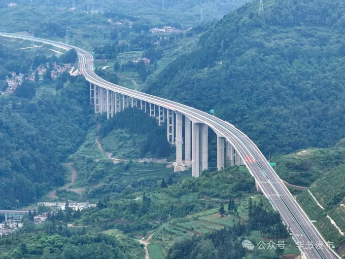 2025年6月5日拍摄的纳晴高速（李华 摄
