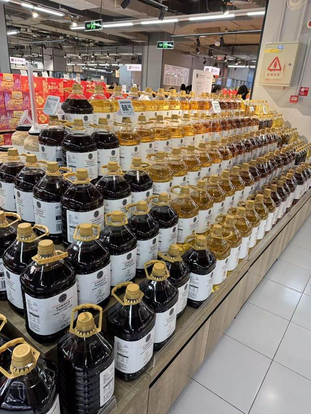 怀柔核心商圈推出品牌特惠、满减满赠等多种促销活动。怀柔区委宣传部供图