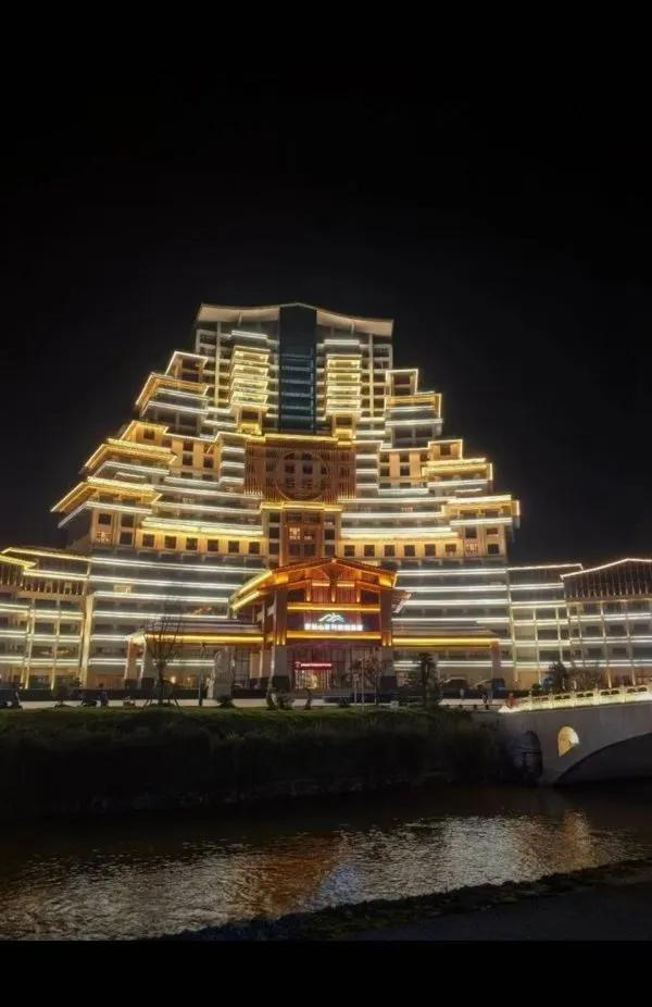 酒店外景。酒店对外商业信息