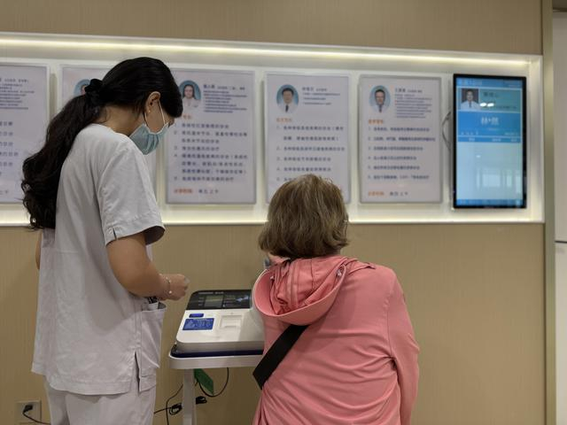承德市中医院（承德医学院附属中医院）代挂陪诊就医的简单介绍