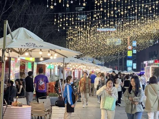 首尔夜市 闵行区供图