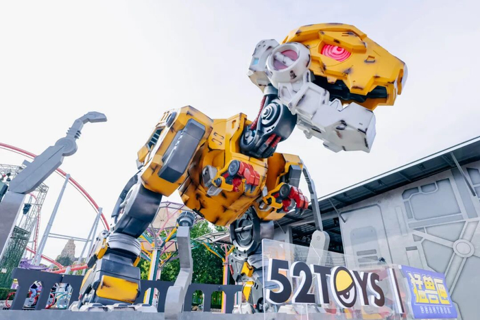 52TOYS猛兽匣IP形象DIO大型打卡装置
