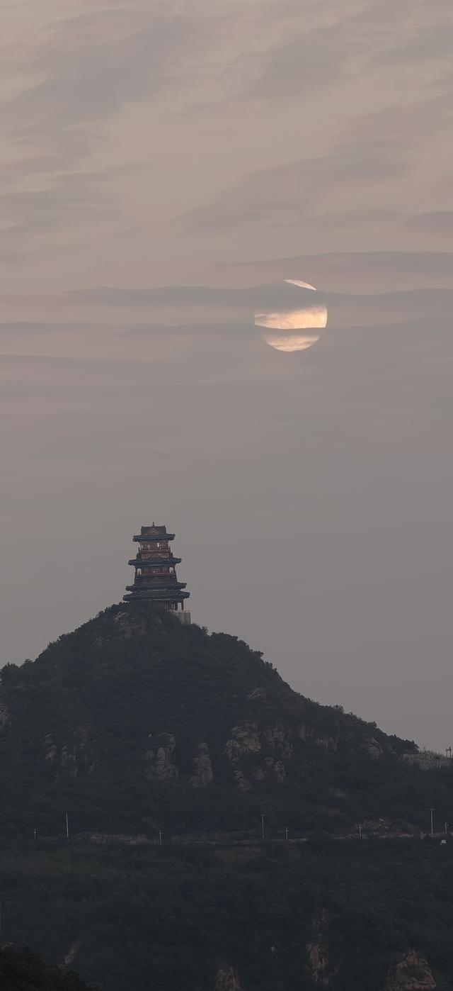 吴鲁萍摄
