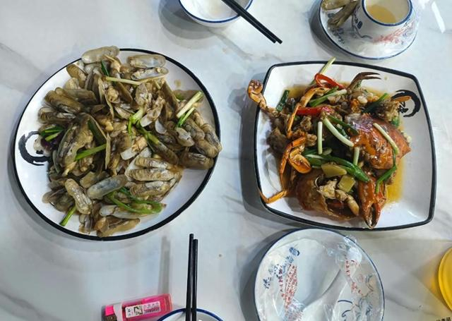 惠州一餐厅两个菜收661元，顾客投诉后称已获退款400元，官方回应-祁梦博客