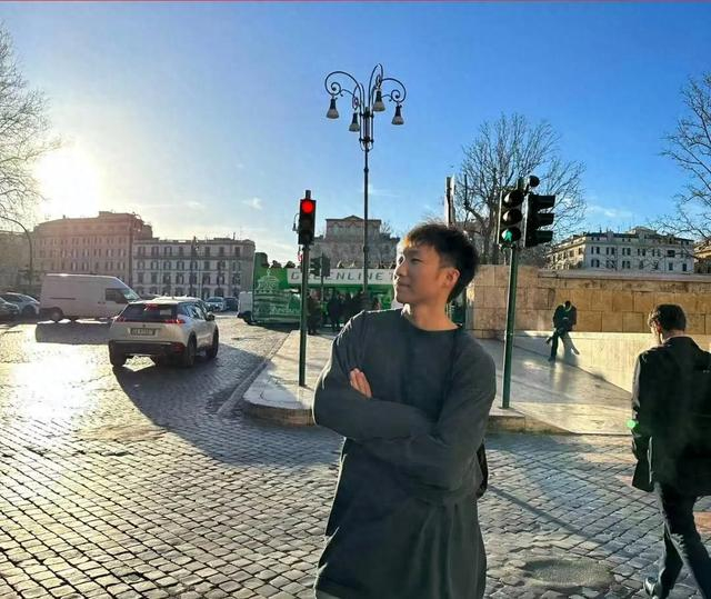 日赚2000元，在全世界当“gai溜子”的中国人捧红一条隐秘产业链-祁梦博客