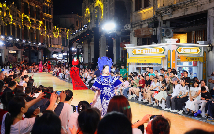 骑楼老街“锦色——2025非遗潮秀”活动