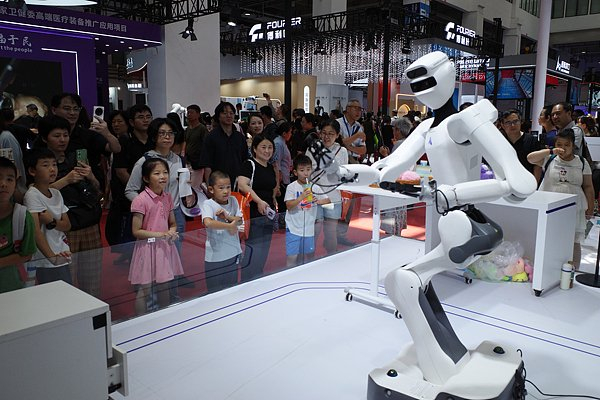 2025年8月11日,北京亦庄,2025世界机器人大会人形机器人。 视觉中国