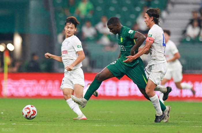 新官上任三把火！拉米罗出任国安新帅：变阵+重用杨立瑜，3线争胜