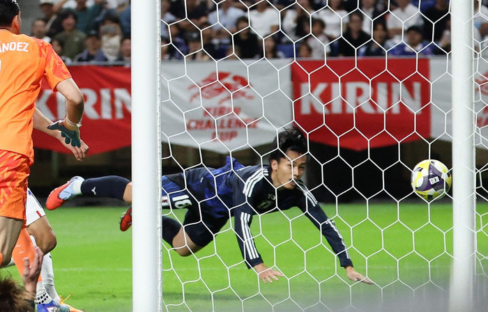 上田绮世的头球帮助日本队最后一刻绝平对手。