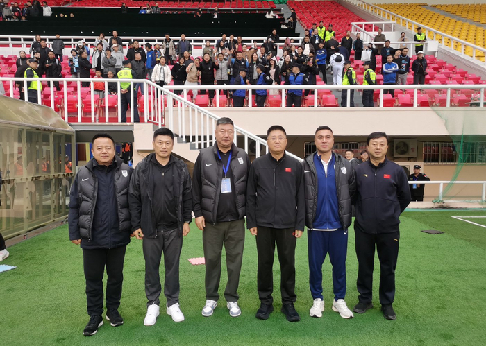 辽超大连4-0大胜本溪，国足名宿+英博三驾马车助阵！上座率创新高