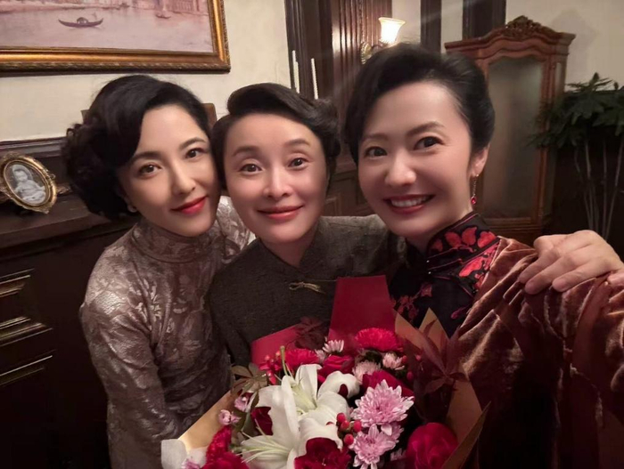 杨斯《沉默的荣耀》表现亮眼 演技精湛塑造鲜活窦太太__财经头条__新浪财经