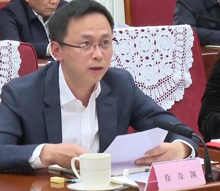 参加总理座谈会的这8个人是谁？