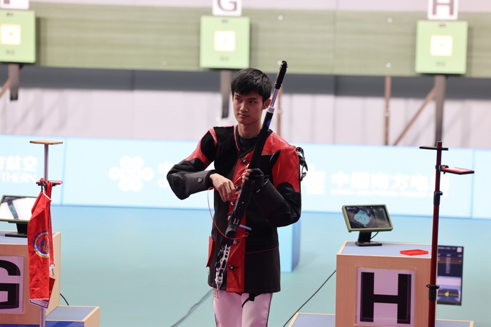 盛李豪