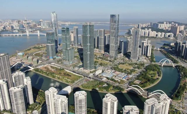2024年11月26日拍摄的横琴金融岛（无人机照片）。新华社记者邓华 摄