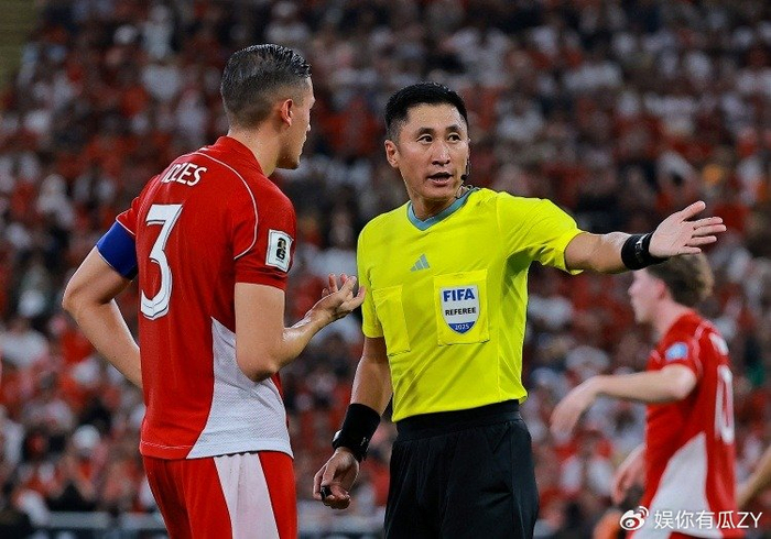 世预赛马宁高光：吓退印尼球员，罚下印尼伊拉克各一人，拒绝握手