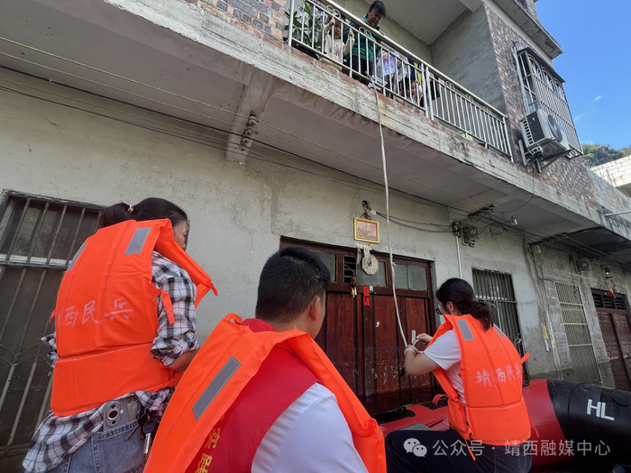 新甲乡排涝抢险现场。靖西市融媒中心