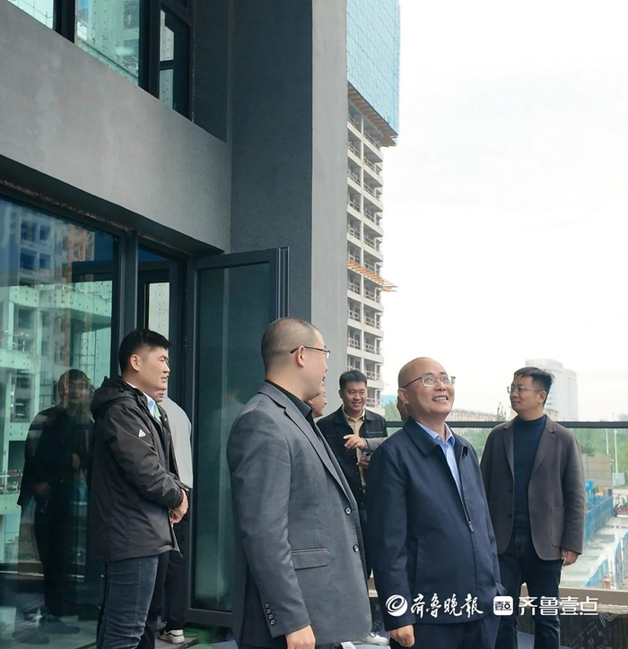 国企共鉴“好房子”！四大企业探访山东高品质住宅试点澜樾花苑|山东省|滕州市|枣庄市|生活|园林_新浪新闻