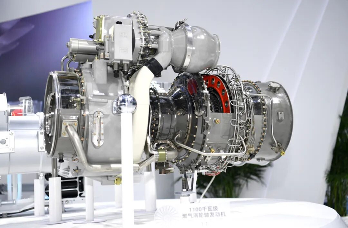 1100千瓦级涡轴发动机