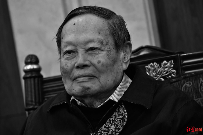 中科院院士、量子物理学家潘建伟缅怀杨振宁:虽有思想准备仍很心痛,他足够顽强