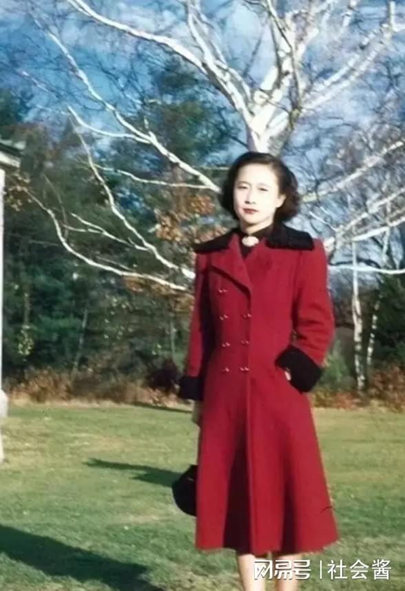 杨振宁去世享年103岁,晚年娶小54岁娇妻,18亿遗产已分配好__财经头条__新浪财经