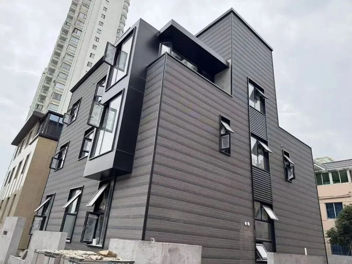 ▲已完成改擴(kuò)建的2號(hào)樓。圖/澎湃新聞截圖