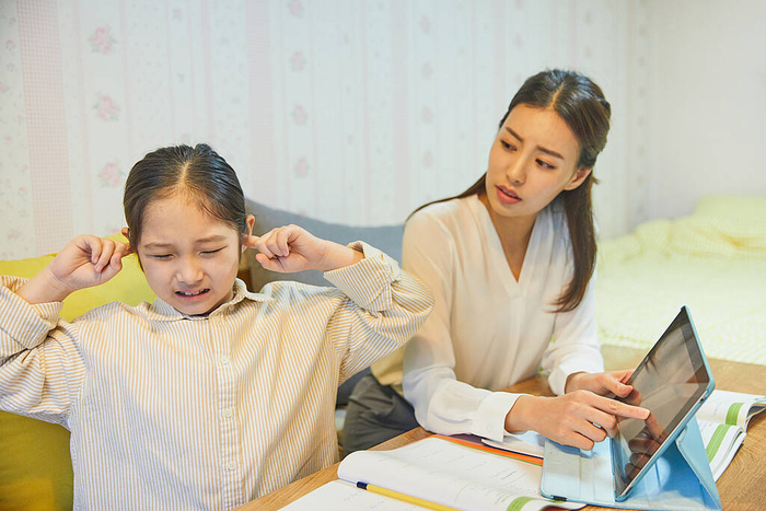 闪电心灵愈站丨孩子抗挫能力差怎么办? 试试这样帮他重塑坚强人格