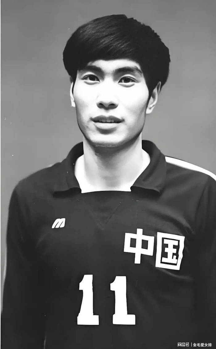 曹平曾经执教江苏女排和男排,而且他也是奥运冠军张常宁的父亲张友生