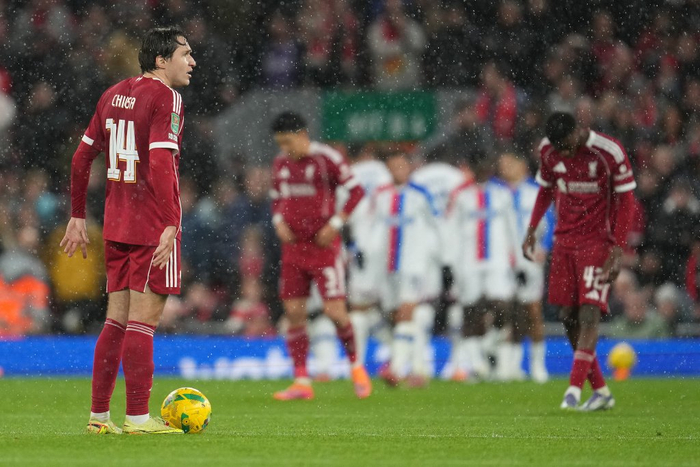 这是利物浦自1934年2月以来首次在安菲尔德的国内杯赛0比3输球。