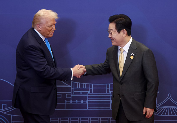 10月29日，美国总统特朗普与韩国总统李在明会面 IC photo