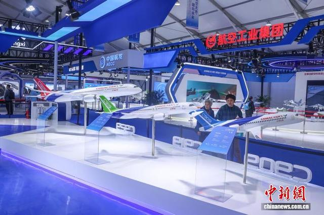 图为2025南昌飞行大会暨航空产业博览会航空企业展区现场。刘力鑫 摄