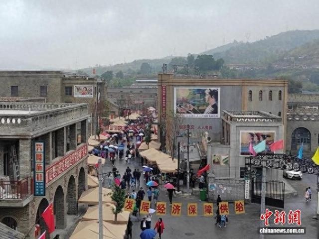 图为位于陕西榆林的人生影视城。陕西广电融媒体集团卫星电视中心供图