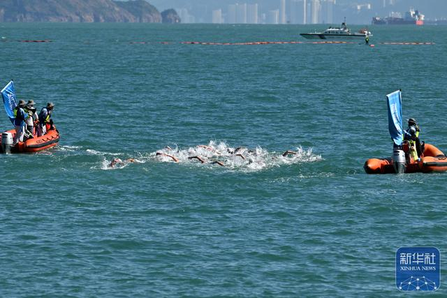 ↑ 参赛选手在比赛中。新华社记者 李紫恒 摄